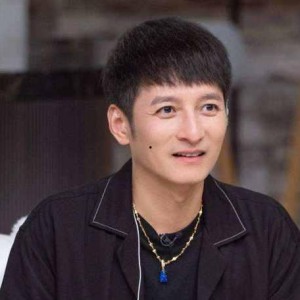 =明星明星公开道歉,真诚反思与公众形象的重建